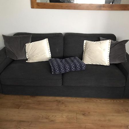 2 X Double Rooms In Cheam Luaran gambar