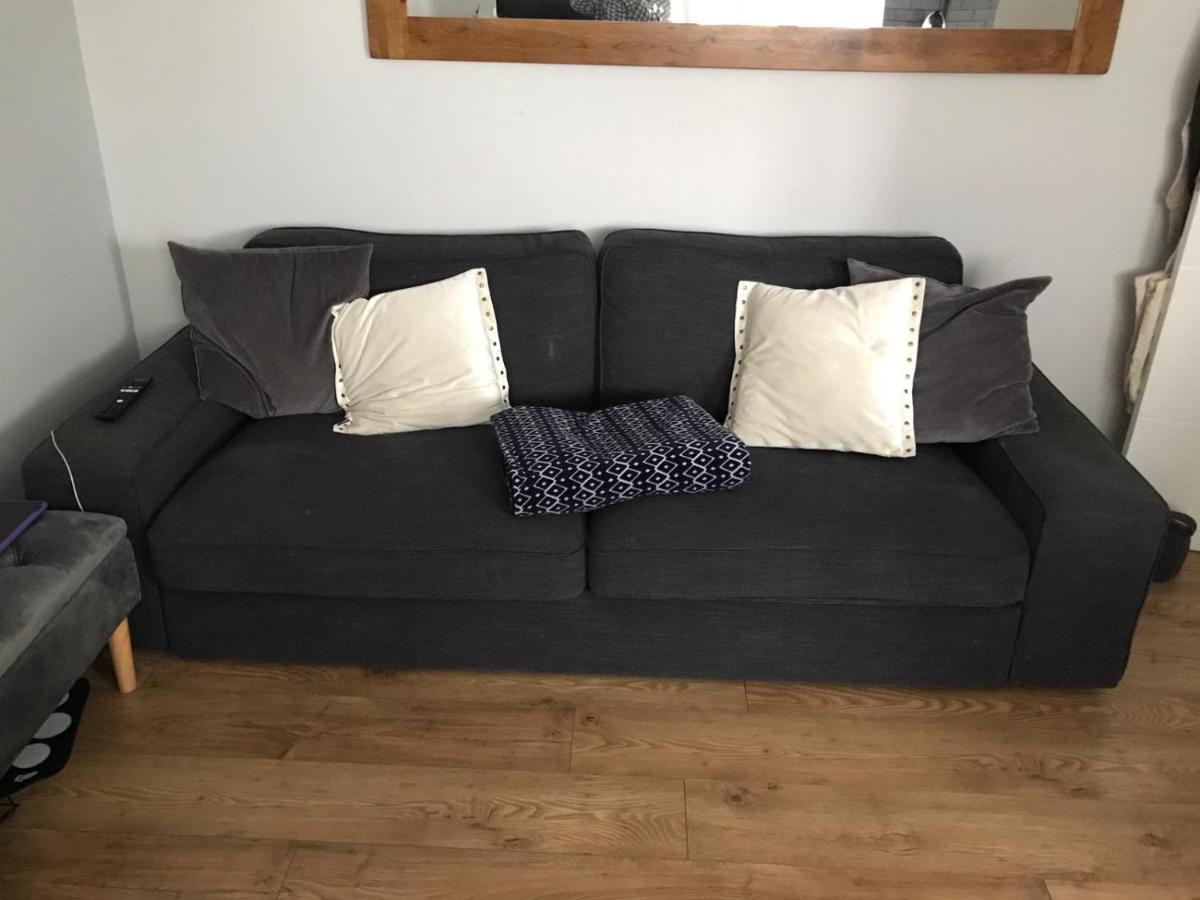 2 X Double Rooms In Cheam Luaran gambar